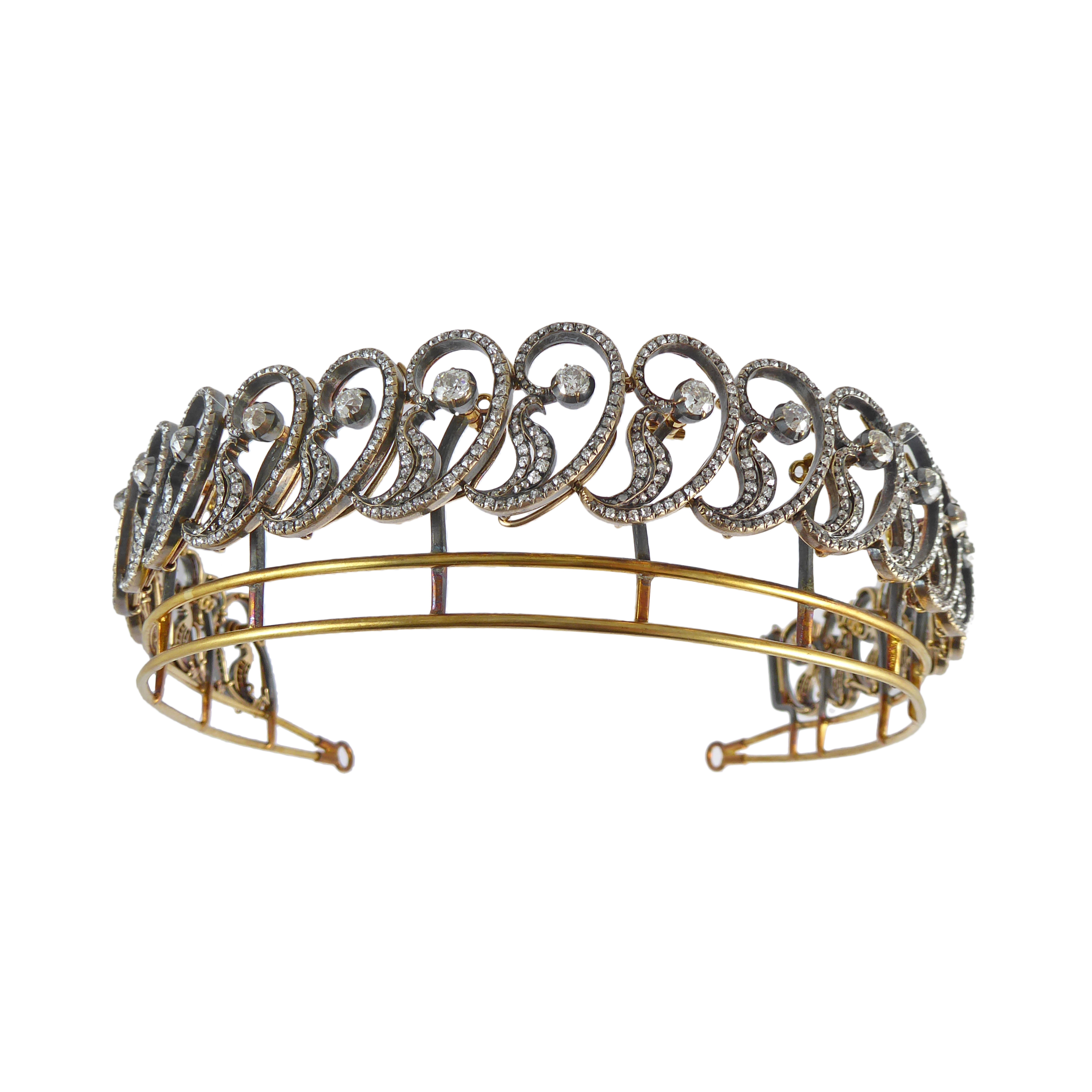 Early 20th century Russian diamond scroll collar necklace by Vassily Finikov, St. Petersburg, reputedly by Bolin and gifted in 1905 to Duchess Cecilie of Mecklenburg-Schwerin, converting to a tiara,